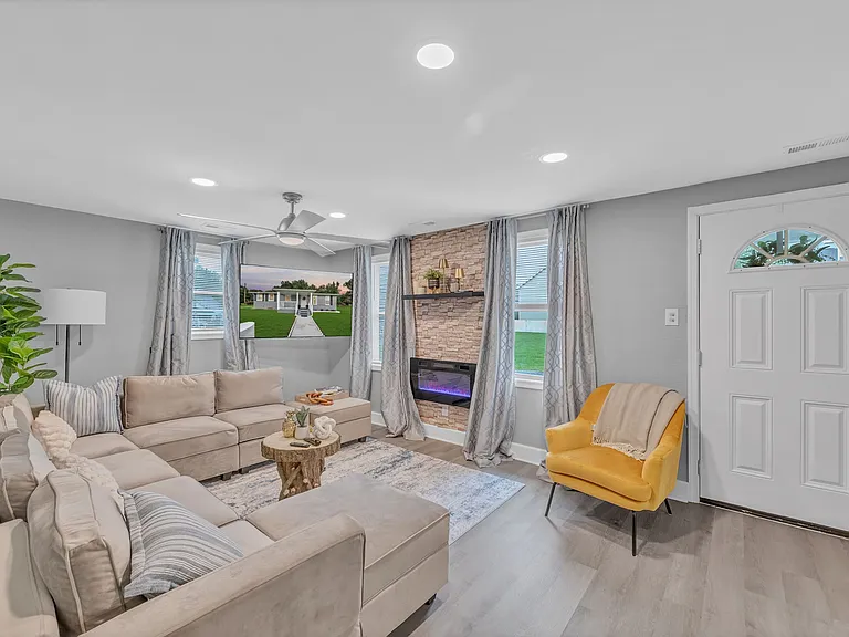 2260 Shipyard Rd — Photo 6