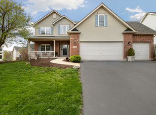 550 Carriage Way, South Elgin, IL 60177