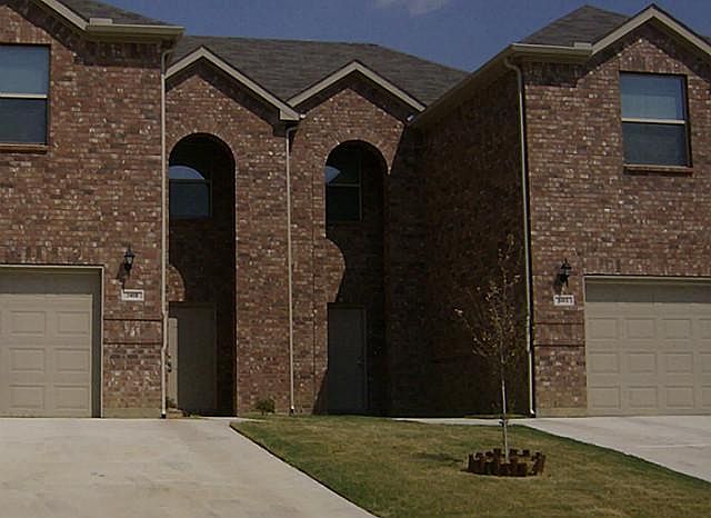 1st image of 340 Woodgrove Dr #B