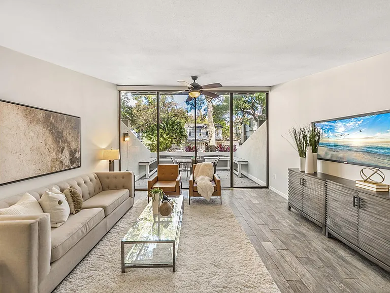 1511 S Bay Villa Pl — Photo 1