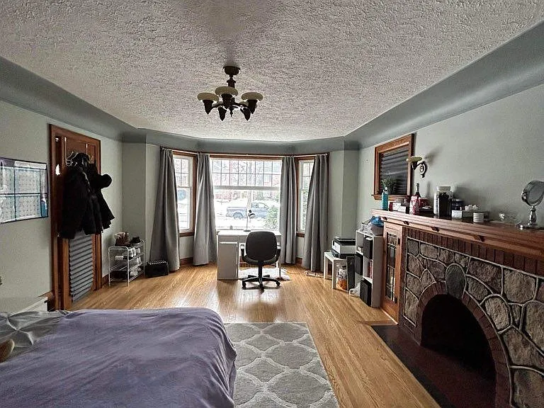 1001 Maitland St — Photo 28