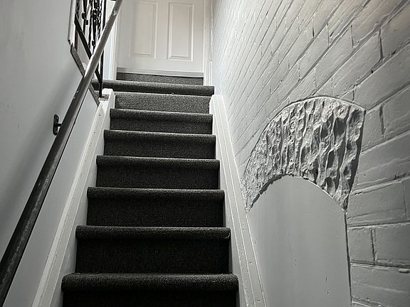4th image of 294 Park Ave