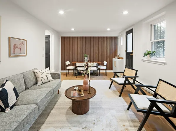 135 Pembroke St APT 1, Boston, MA 02118