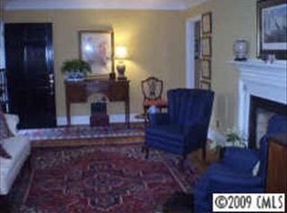 429 Westbury Rd, Charlotte, NC 28211