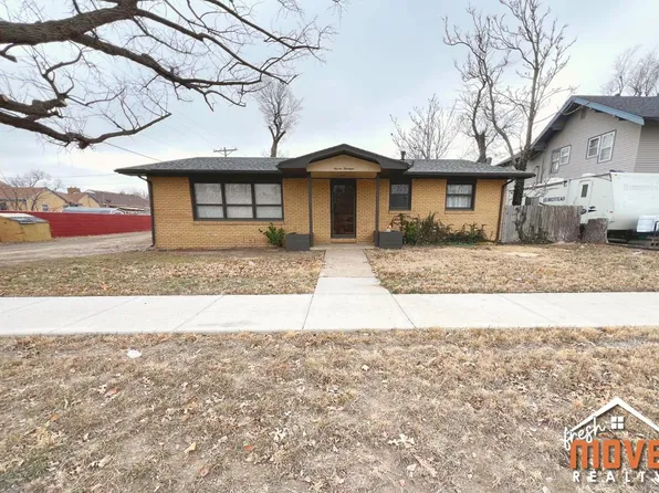 714 W 2nd St, Liberal, KS 67901