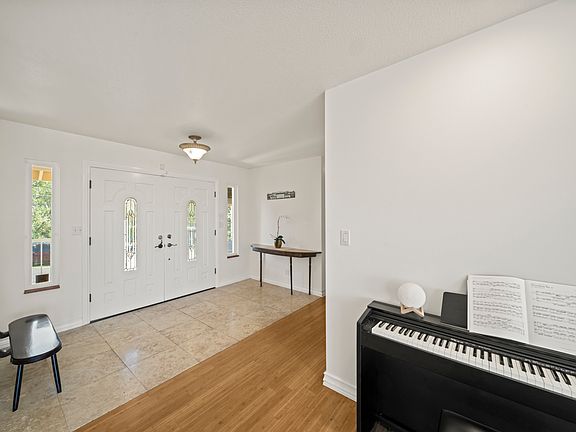 4th image of 111 Alawaena St