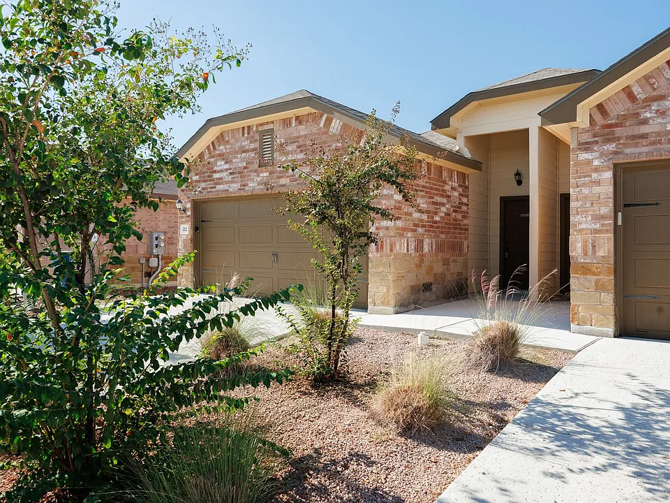 318 Emma Dr