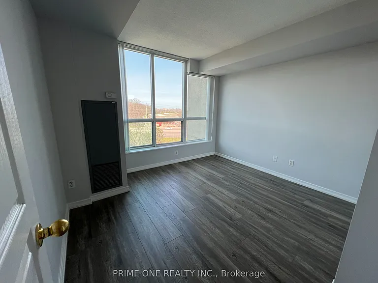 2545 Erin Centre Blvd #510 — Photo 9