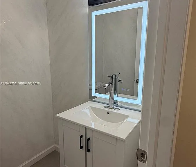 300 Bayview Dr #211 — Photo 6