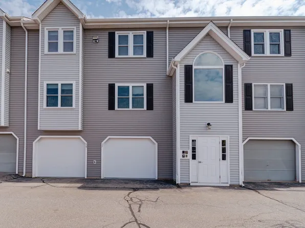 94 Tennis Plaza Rd Unit 18, Dracut, MA 01826