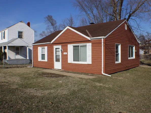3502 N Sterling Ave, Peoria, IL 61604