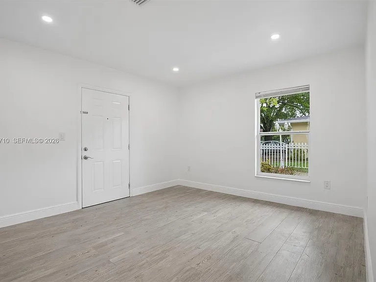 2775 SW 12th St #2775 — Photo 8