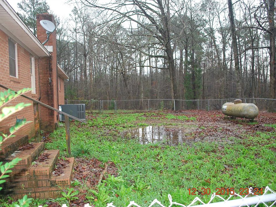 2nd image of 934 Old Lexington Rd