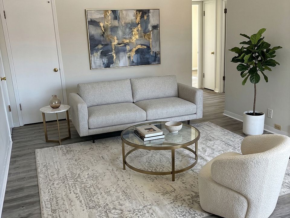 2nd image of 4204 N Olsen Ave #5
