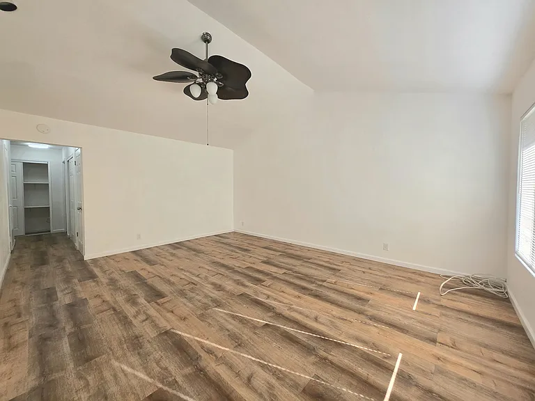 27756 Hummingbird Ct — Photo 11
