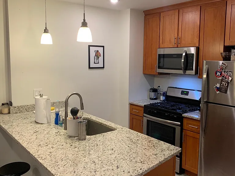 2154 N Cleveland Ave #G — Photo 6