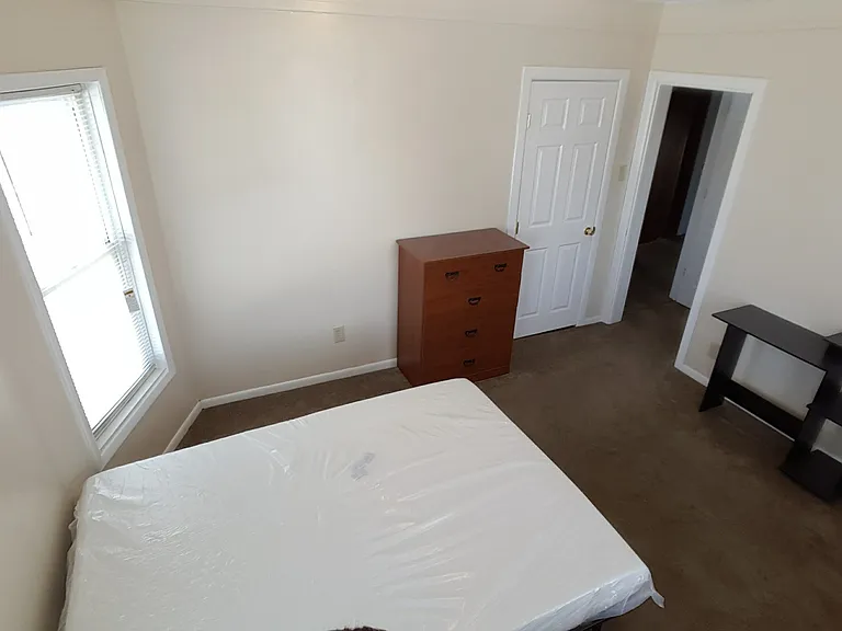 90 Conklin Ave #4 — Photo 10