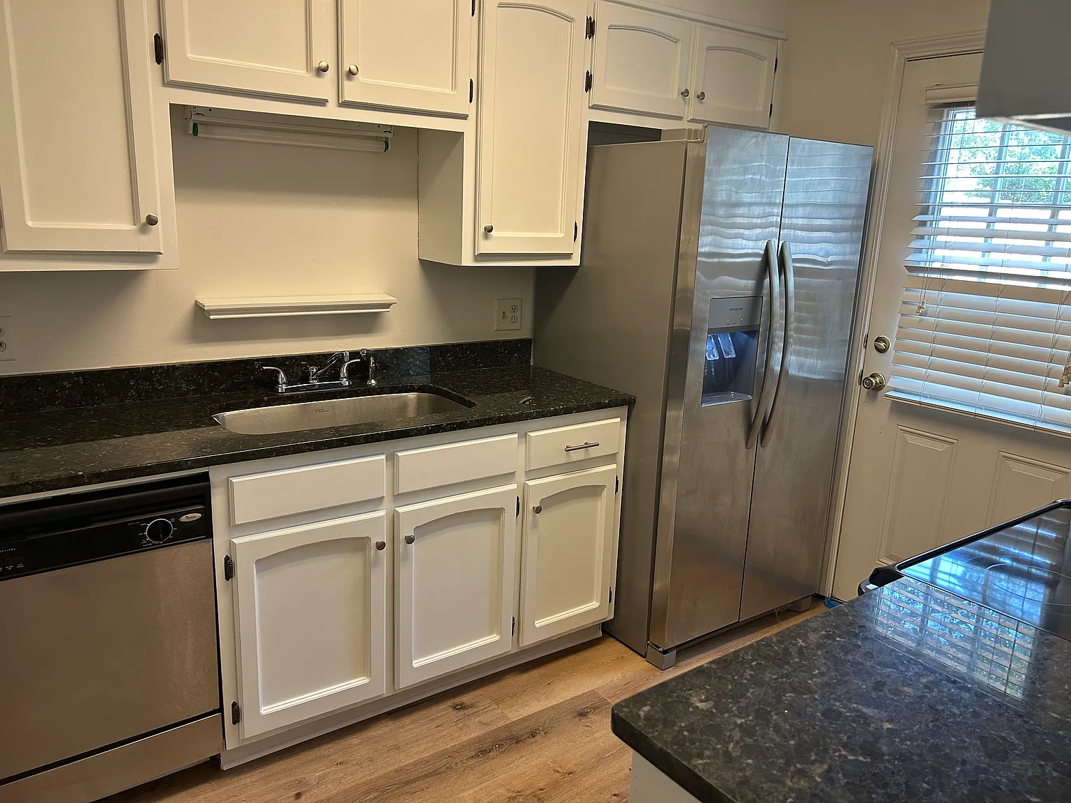 1089 Fairfax Drive — Photo 4