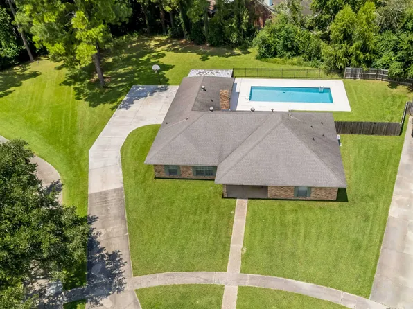 10709 Waverland Dr, Baton Rouge, LA 70815