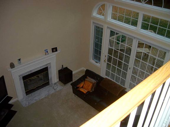 Large Windows and Sun!