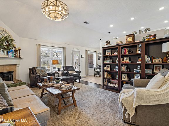 5th image of 1384 Pendulum Dr