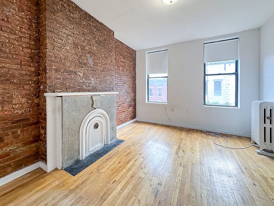 1st image of 213 E 5th St APT 10