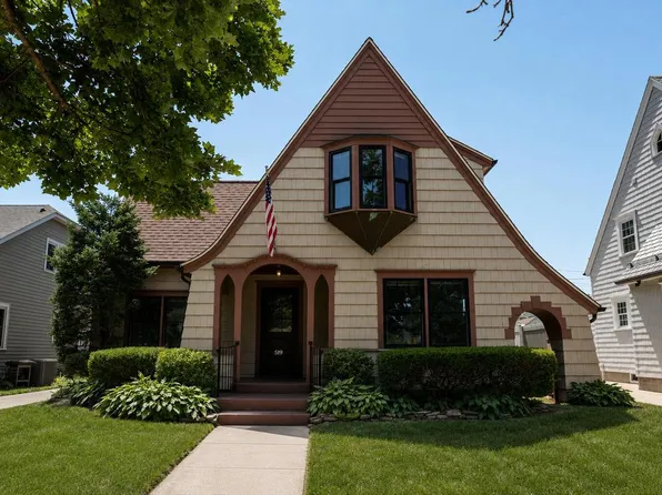 519 72nd STREET, Kenosha, WI 53143
