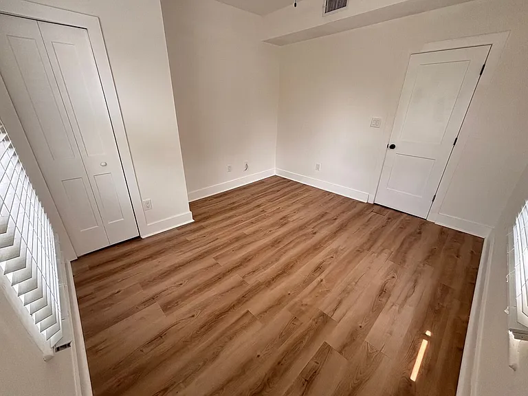 30 Sanford St — Photo 14