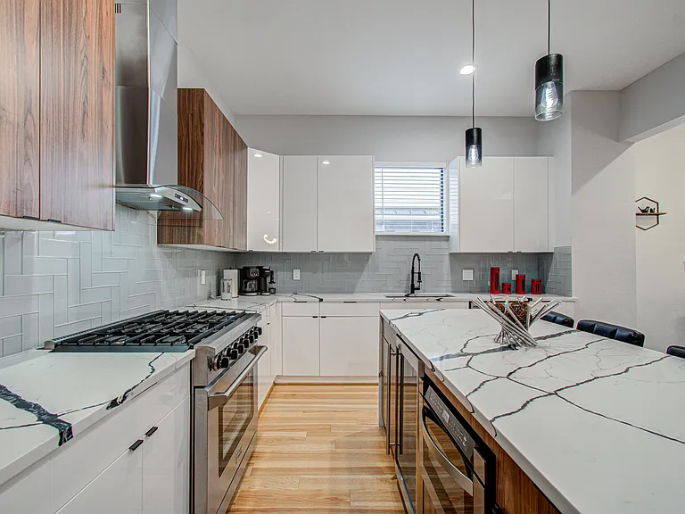 7016B Staffordshire St — Photo 6