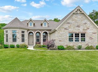 8 Reservoir Ct, Eureka, MO 63025