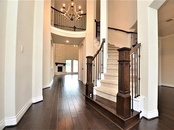 3rd image of 27710 Fleetwood Bend Ln