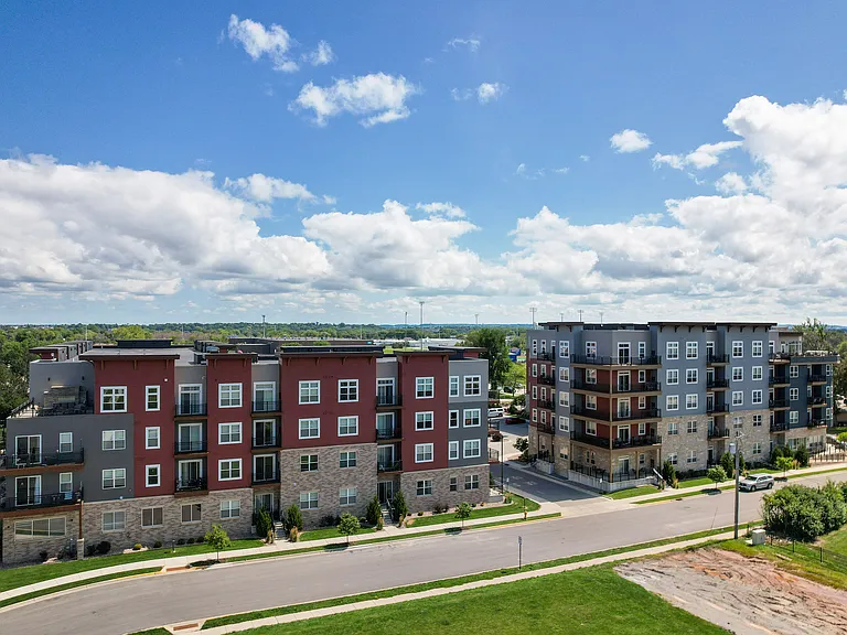 The ELEMENT Apartments — Photo 2