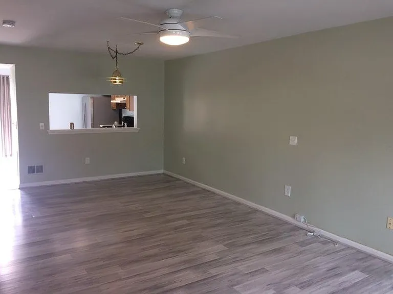 9614 Hingston Downs — Photo 42