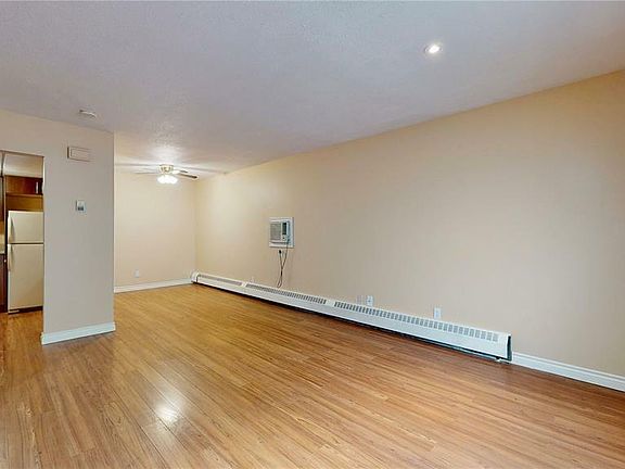 3rd image of 32 Nollet Ave