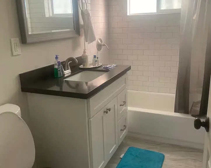 2418 Del Amo Blvd — Photo 11