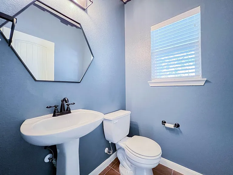921 Heritage Springs Trl — Photo 14
