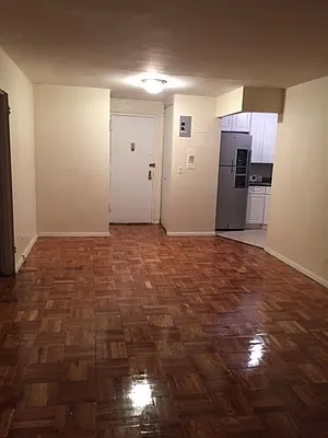 Rented by Roberto Guilbet, LREB | media 16