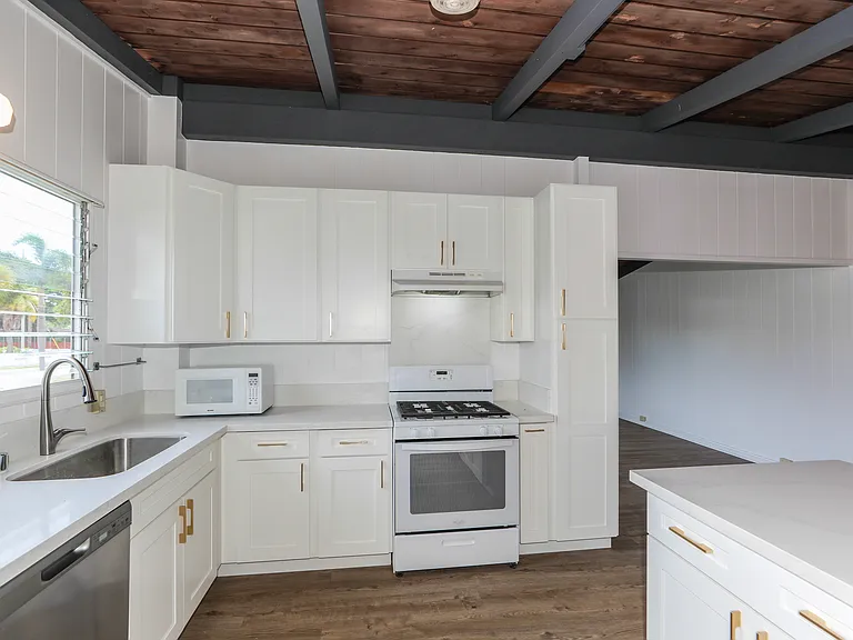 613 Papalani St — Photo 12