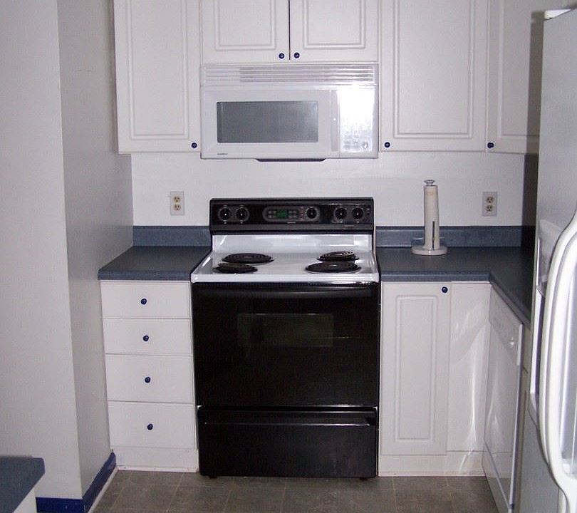 2nd image of 2434 Tantelon Pl