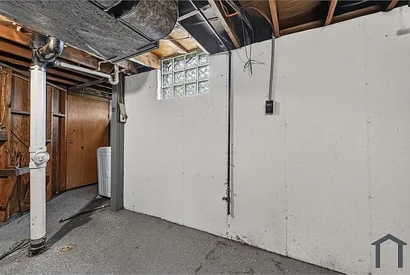158 Monteith Cir — Photo 24