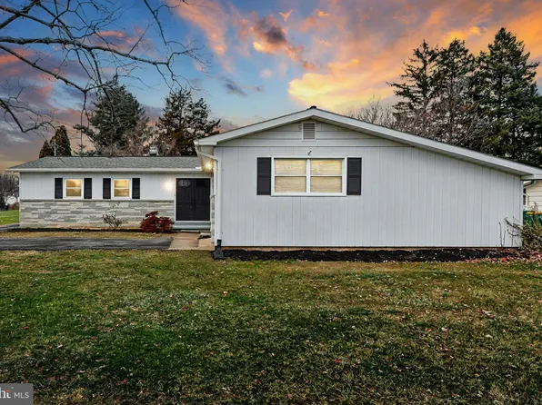 6325 Brandy Ln, Mechanicsburg, PA 17050