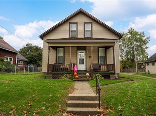 849 Chestnut St, Coshocton, OH 43812