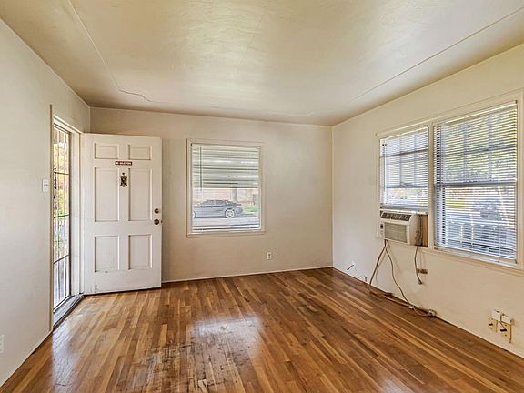 2nd image of 718 N 16th St