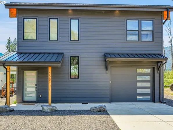 360 Santiam Ave W