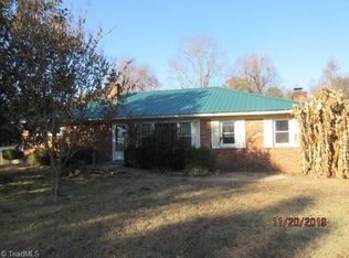 166 J A Jones Rd, Thomasville, NC 27360