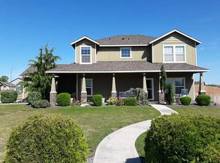 3106 S Highlands Blvd, West Richland, WA