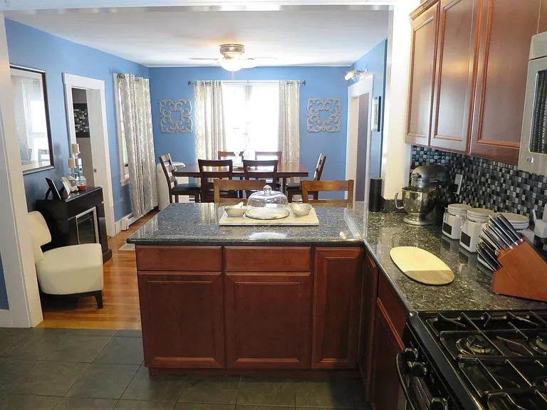 183 Winthrop St — Photo 10