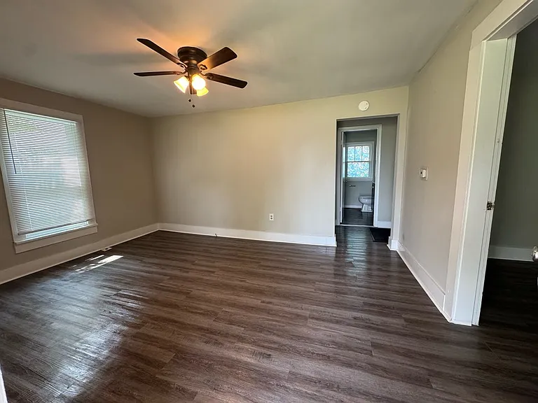 3006 Lakeshore Dr — Photo 4