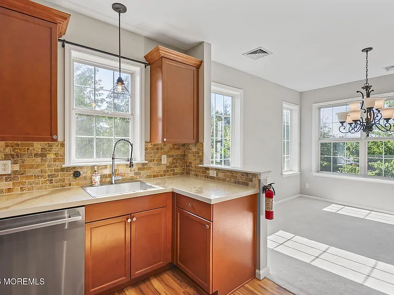 327 Mill Pond Way — Photo 9