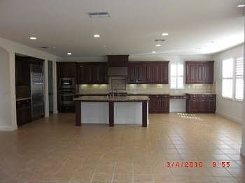 3rd image of 782 Sun Bonnet Ct